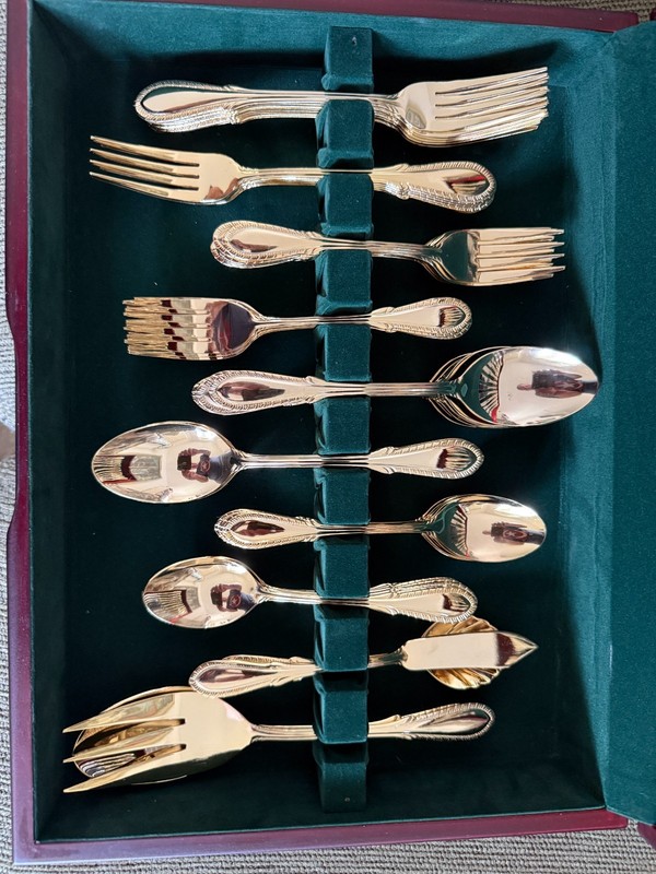 Faberware Breeze-Gold Electroplated Feathered Tip Flatware 66 Pc. FREE SHIP gallery