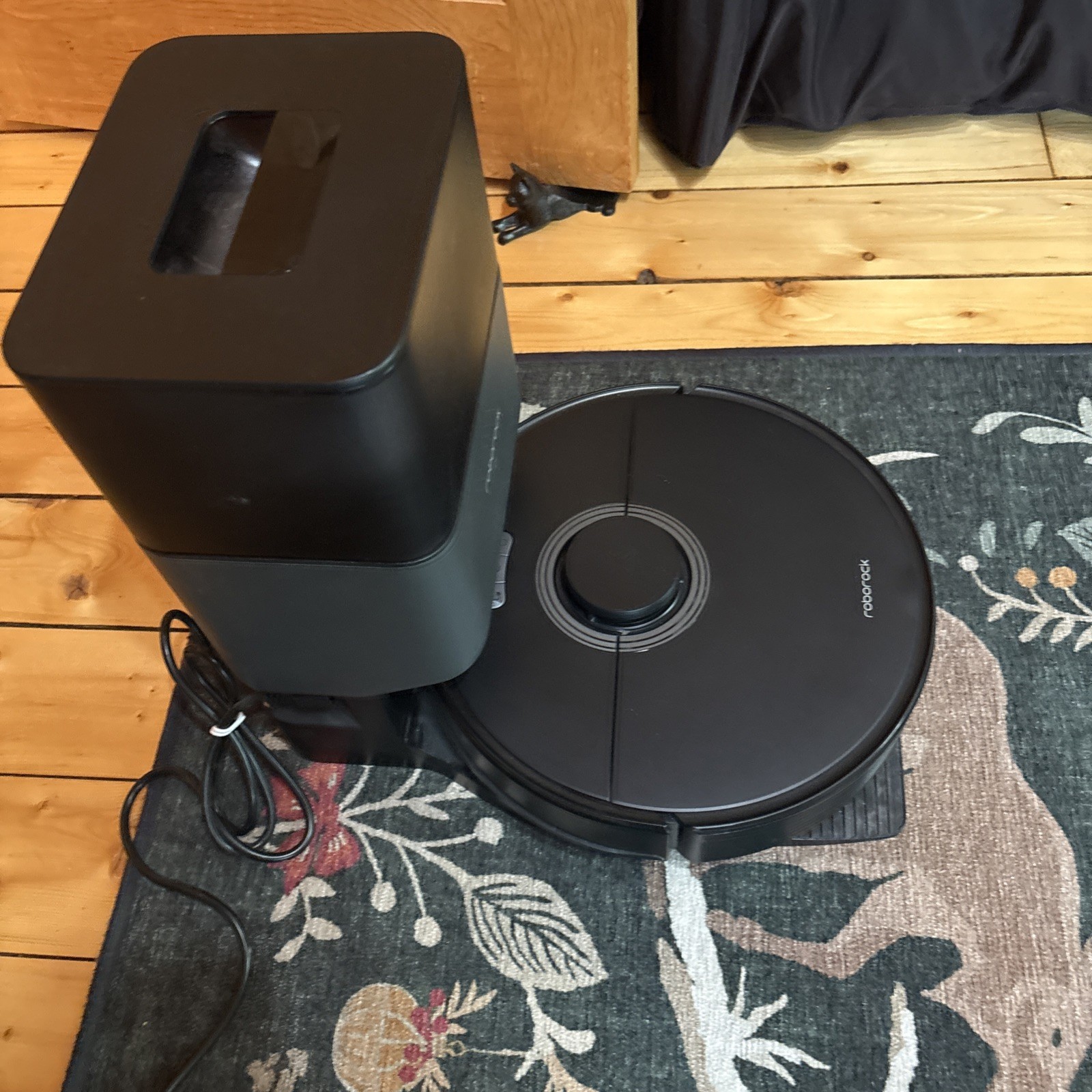Roborock Q7 Max+ Self-Emptying Robot Vacuum Cleaner - Only Used For 3 Months gallery