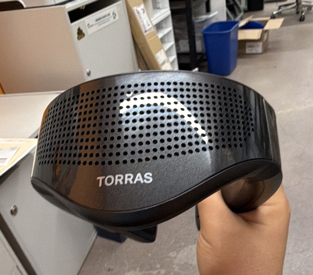 TORRAS COOLiFY Neck Fan Portable Bladeless Battery Powered U-Shape Black gallery