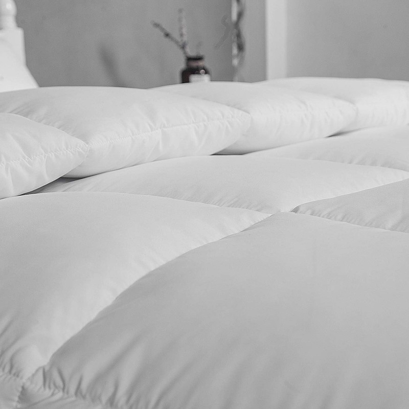 ACCURATEX Duvet Insert King Comforter - 400GSM Fluffy Down Alternative Fill H... gallery