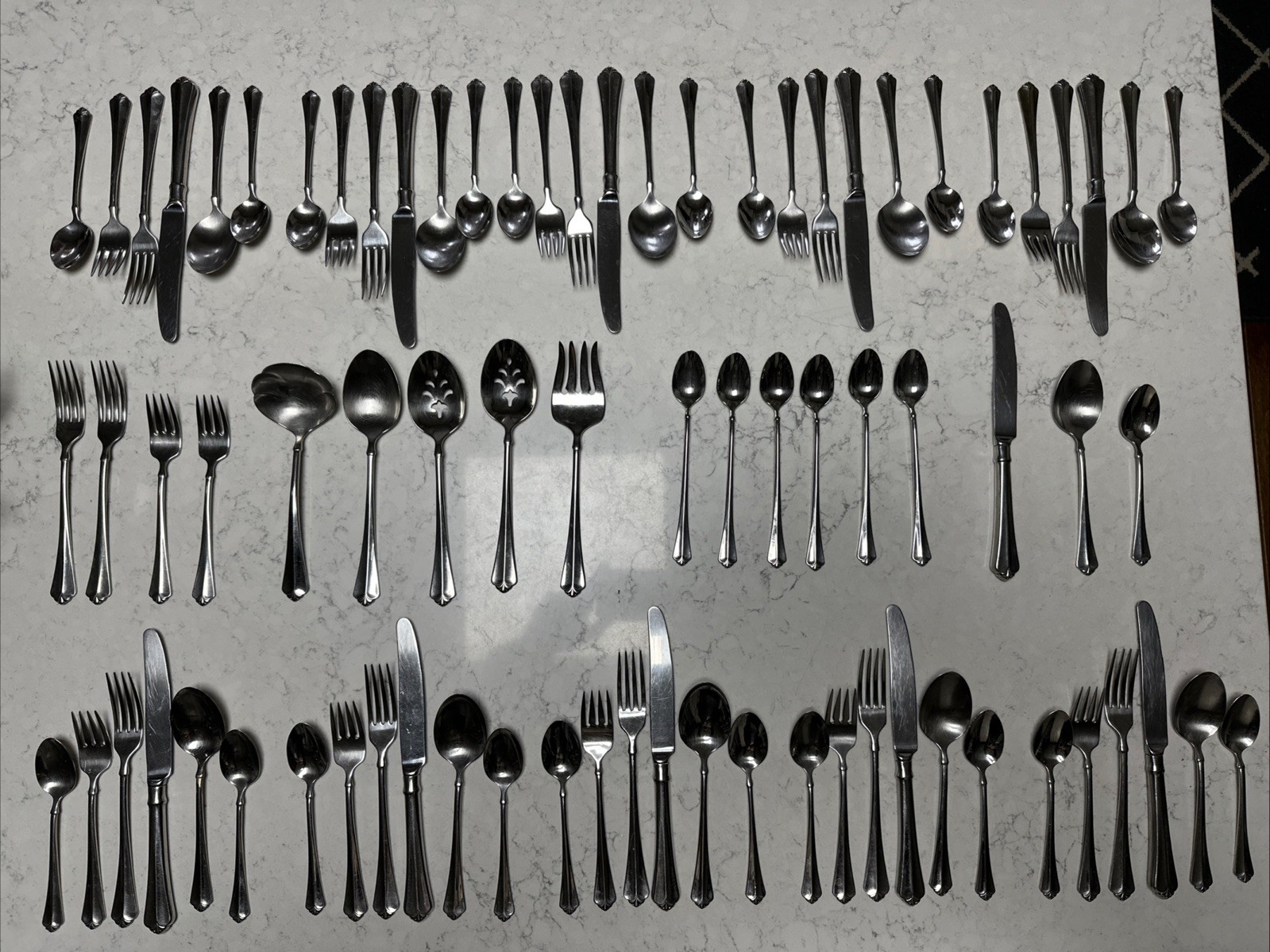 Oneida Juilliard Cube Stainless Flatware 78 Pc, 6 Place Service for 10 + Serving gallery
