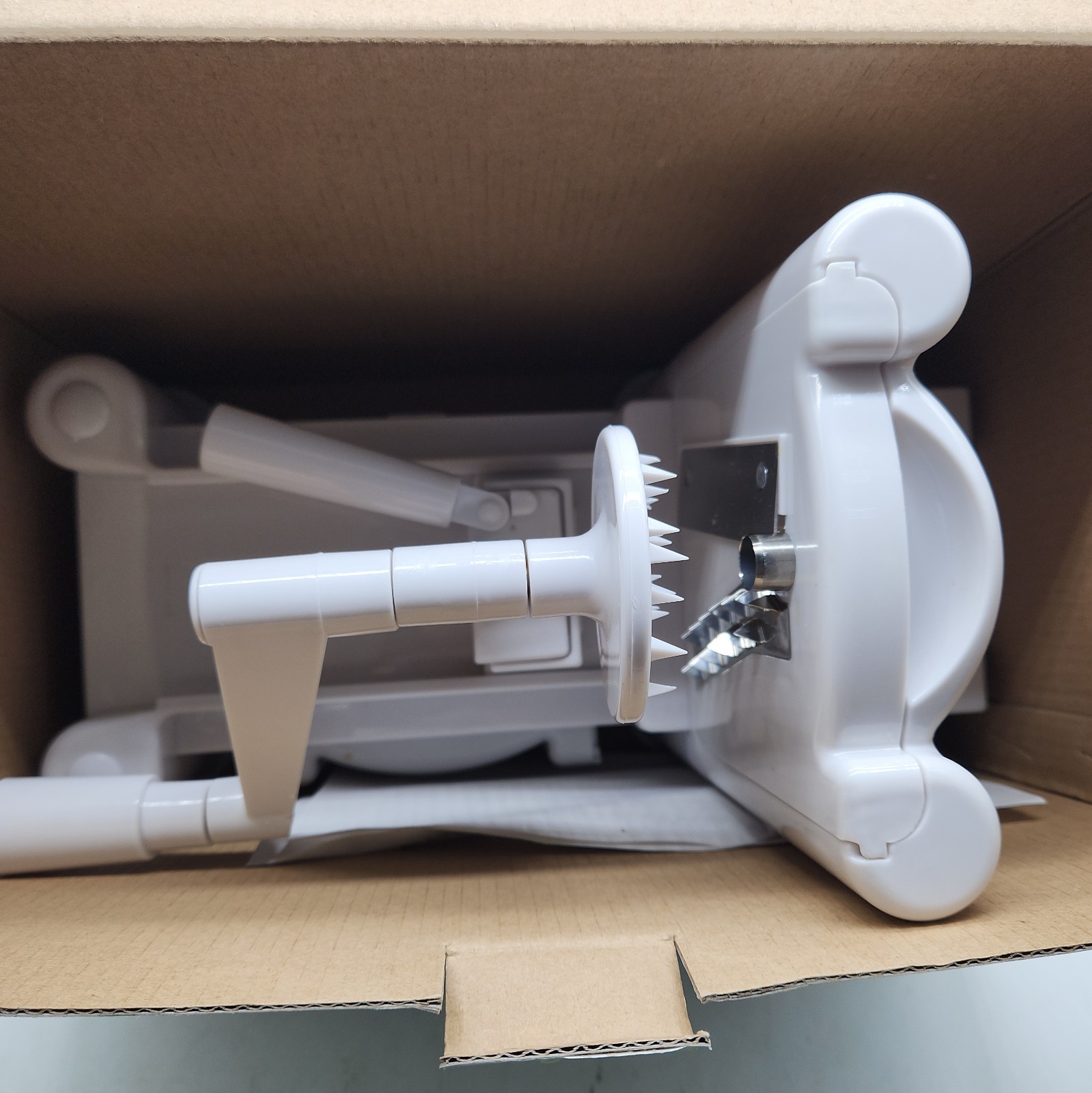 Spirooli - Slicer and Peeler - (Slice, Shred, & Cut) NEW. As Seen On TV. W1 gallery