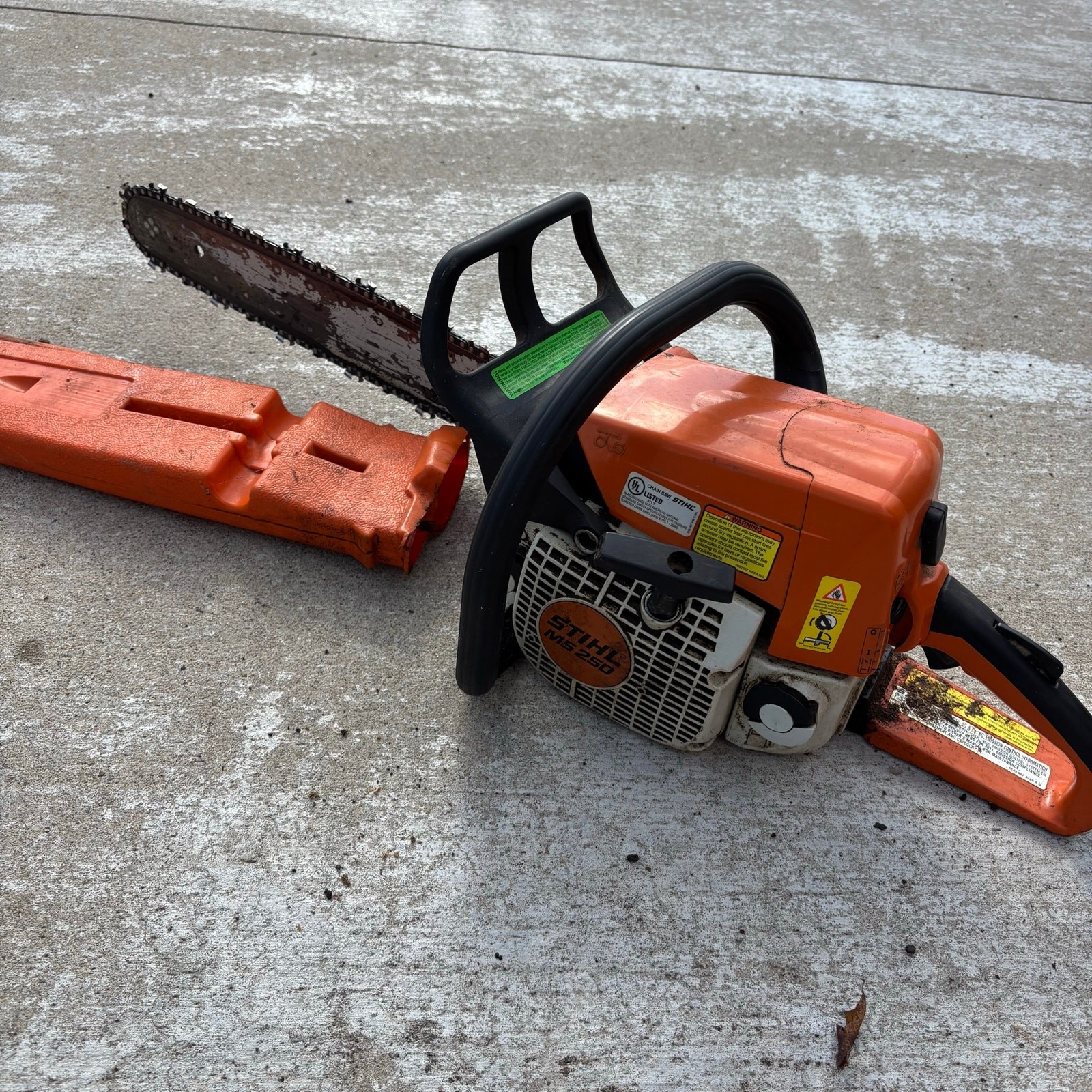 STIHL MS 250 Chainsaw Running 45cc Gas Powered Saw W/ 16” Bar & Chain - Read gallery