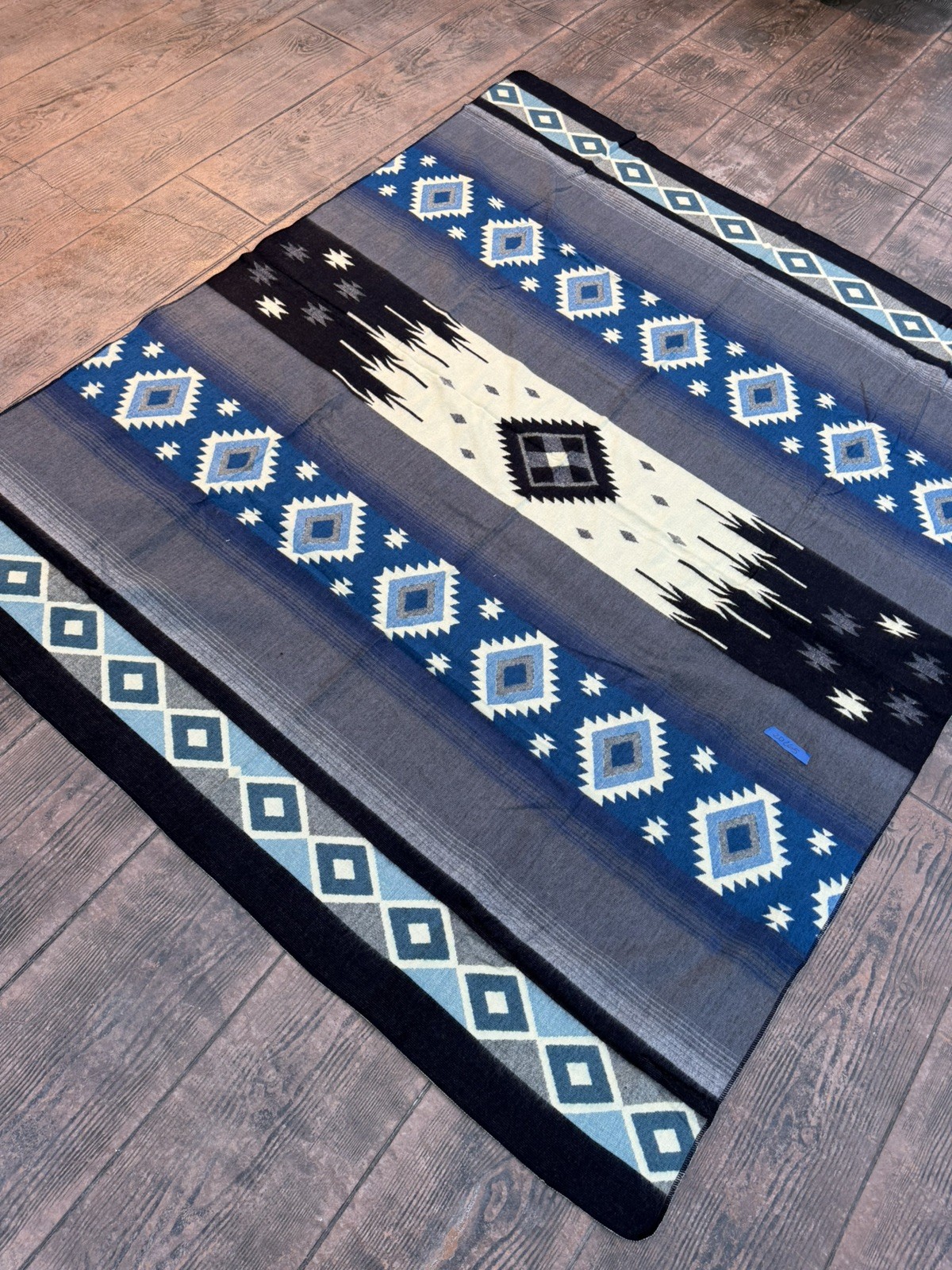 Alpaca Blanket - Cozy Colorful Native Pattern Throw - Made in Ecuador - 20265 gallery