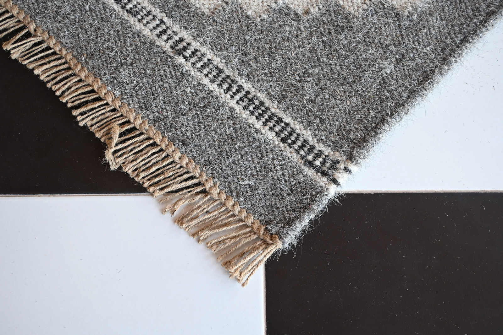 Rugmoda Cotton Gray Black Diamond Geometric 1.5x2 ft Entryway Doormat Rug gallery