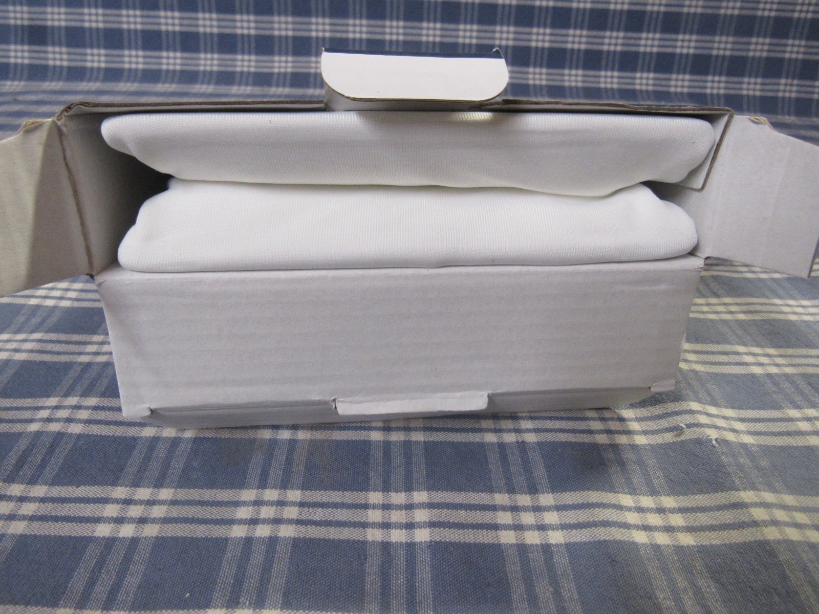 Serta Power Chill Cooling Pillow Protectors Queen Size (New 2 Pk) FREE SHIPPING. gallery