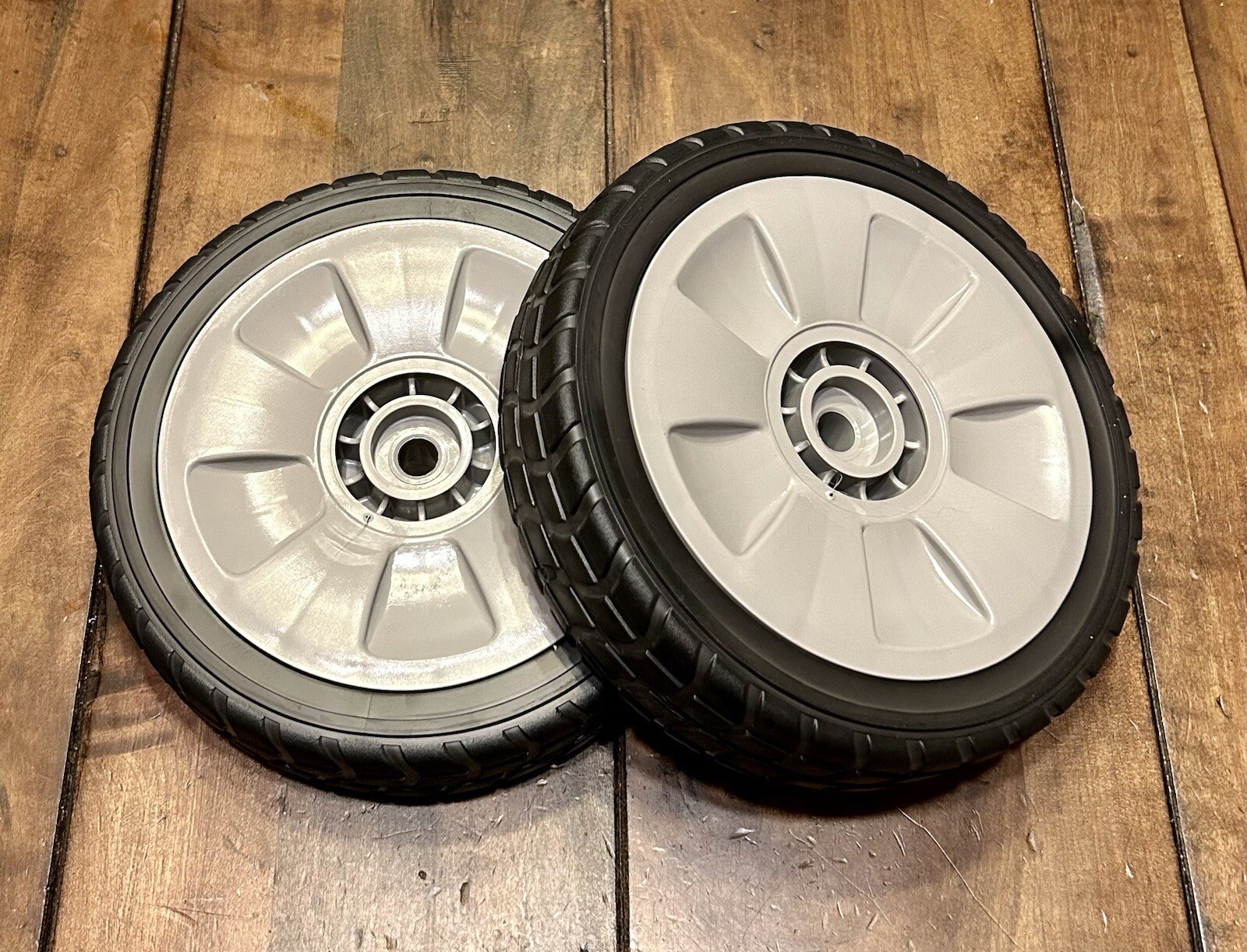 NEW Genuine HONDA (2-Pack) Front Wheel HRR216 HRS216 HRT216 44710-VL0-L02ZB OEM gallery