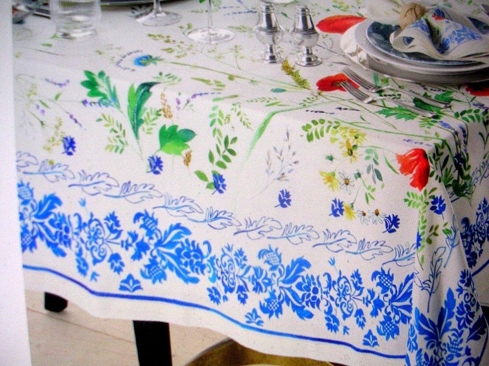 WILLIAMS SONOMA WILDFLOWERS TABLECLOTH 100% LINEN MADE IN ITALY 70X108 N/WTAGS