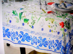 WILLIAMS SONOMA WILDFLOWERS TABLECLOTH 100% LINEN MADE IN ITALY 70X108 N/WTAGS