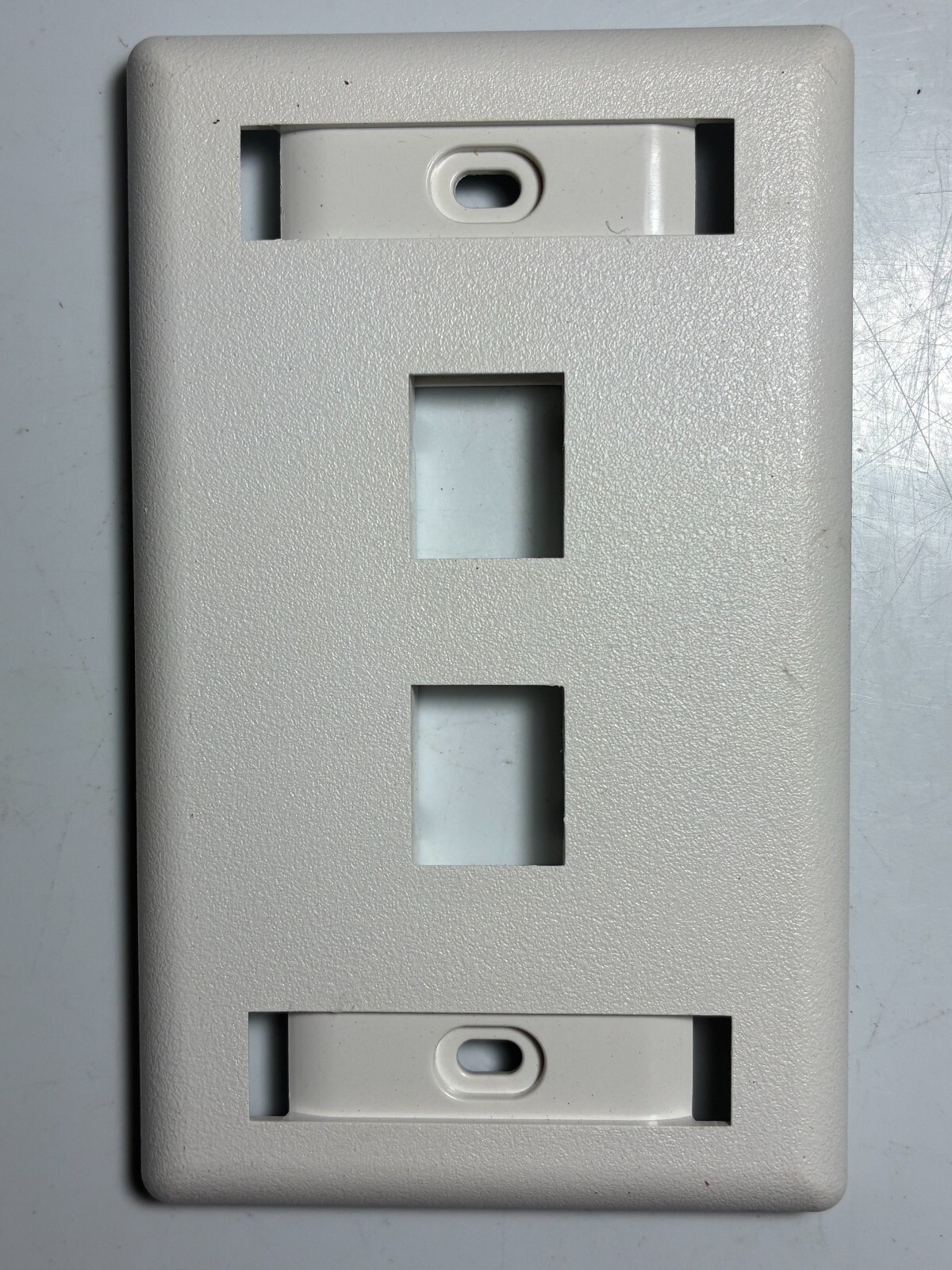 Keystone Wall-Plate AV 2-Port Rear Loading WHITE 1-Gang Labels Hubbell IFP12W gallery
