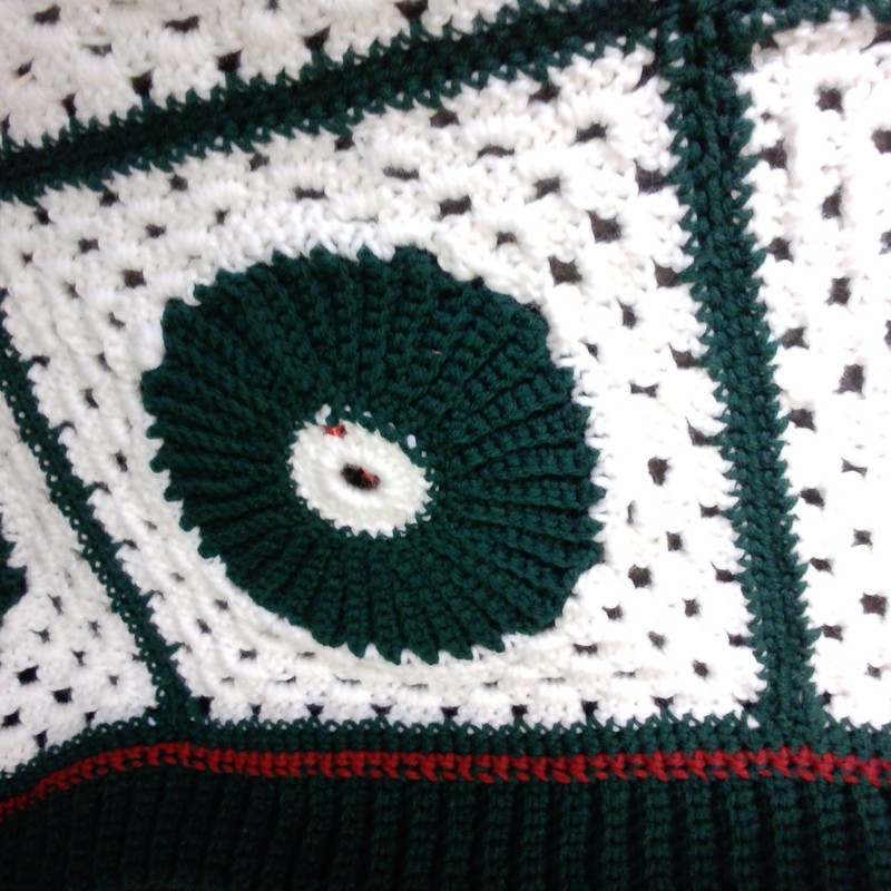 Handmade Granny Square Afghan Sofa Throw Wreath Design Green White Red gallery