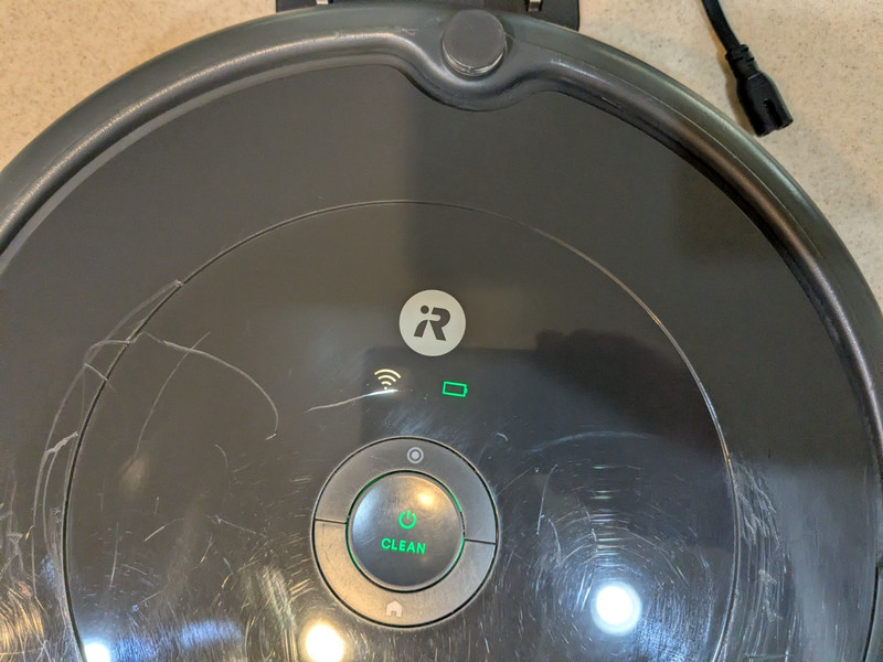 iRobot Roomba 692 Robotic Vacuum Cleaner With Charging Base ..Wifi .. gallery