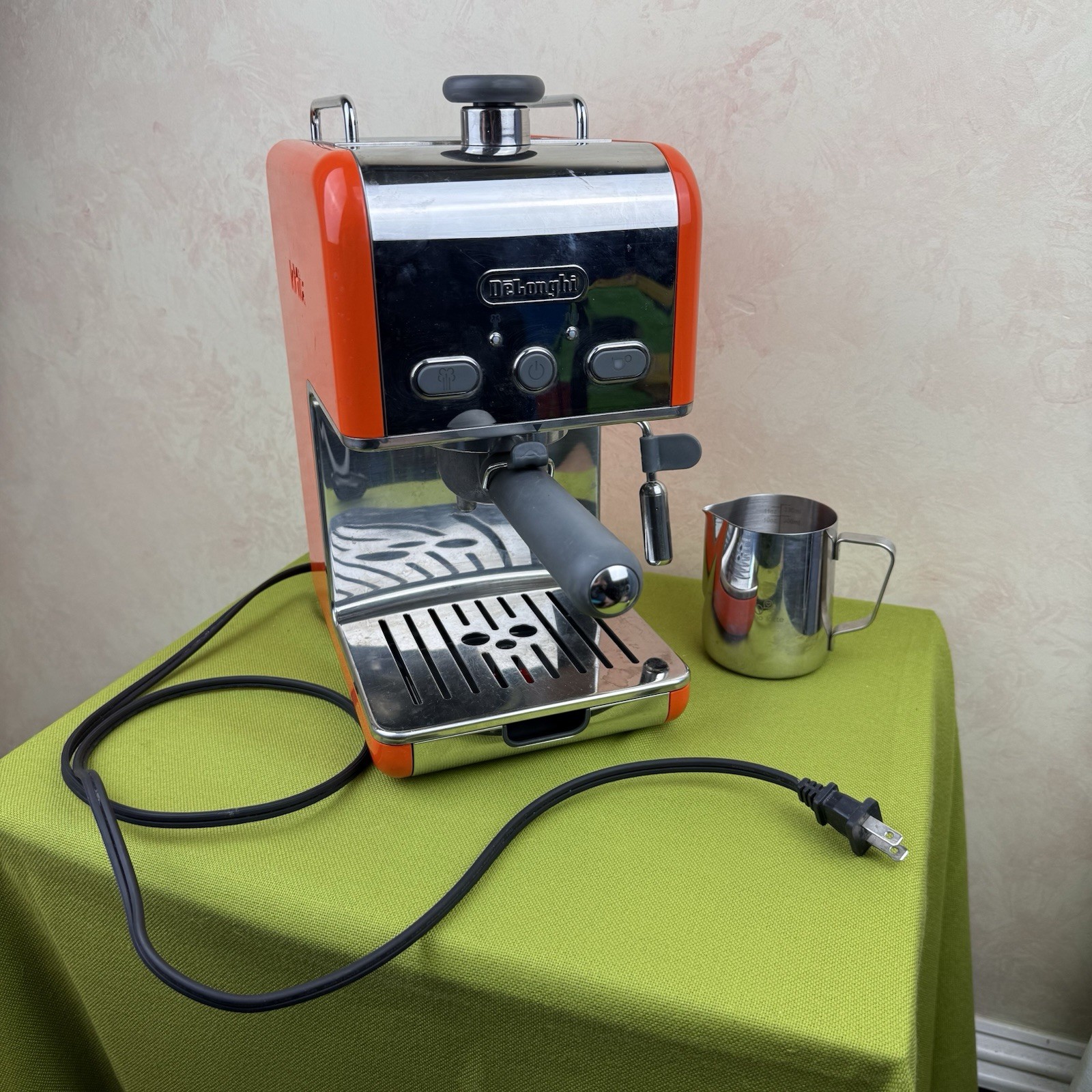 Delonghi KMix Espresso Machine w/ Steam Wand DES02OR Orange Color Tested Working gallery