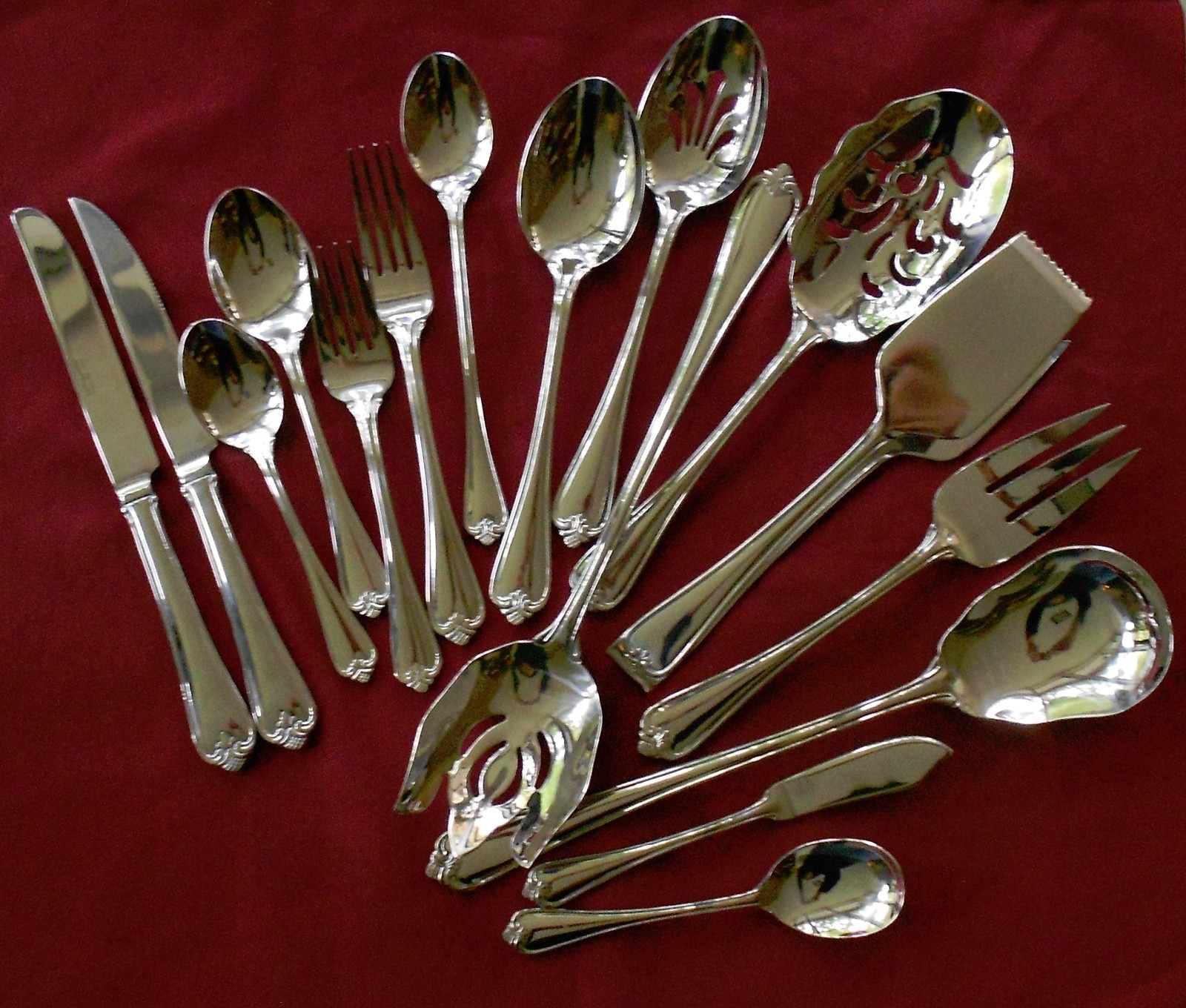 Reed & Barton Stainless ROSECLIFF Open Stock - You Choose the Piece (s) 18/10 gallery