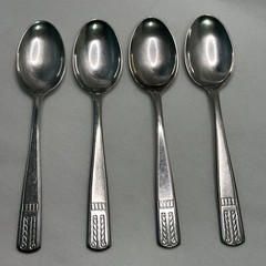 Providence ELEGANCE Stainless Flatware Lot of 4 Oval Place Spoons 7 3/8″ Vintage