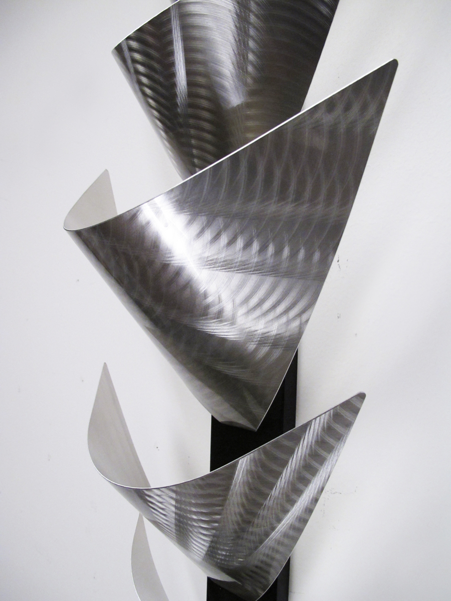 Modern Abstract Metal Wall Art Accent LED Lamp Sculpture Home Decor Silver gallery