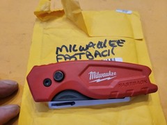 MILWAUKEE FASTBACK FOLDING KNIFE MODEL # 48-22 1540