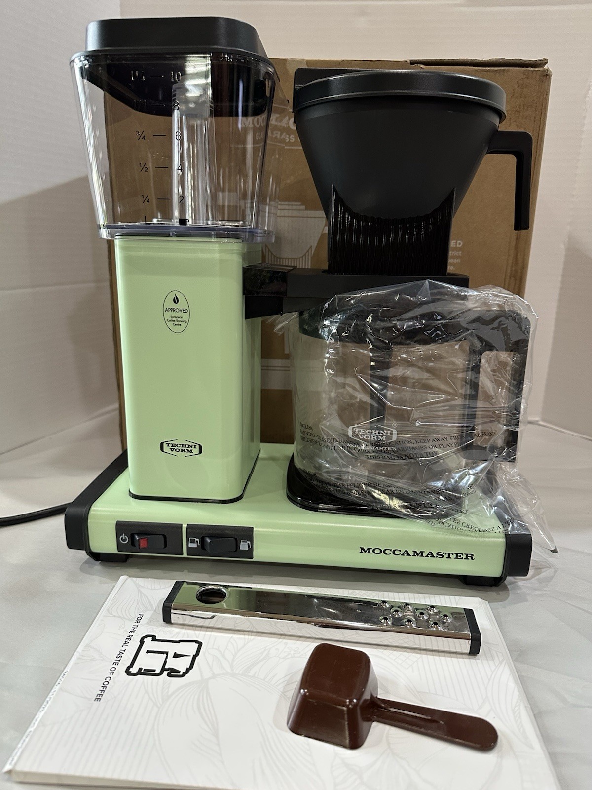 Moccamaster by Technivorm KBGV 53925 Pistachio Green coffeemaker gallery