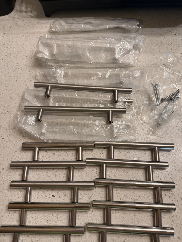 Modern Brushed Silver Bar Pulls 6 in, 5 in C-C, 12 Pack w/ Screws gallery