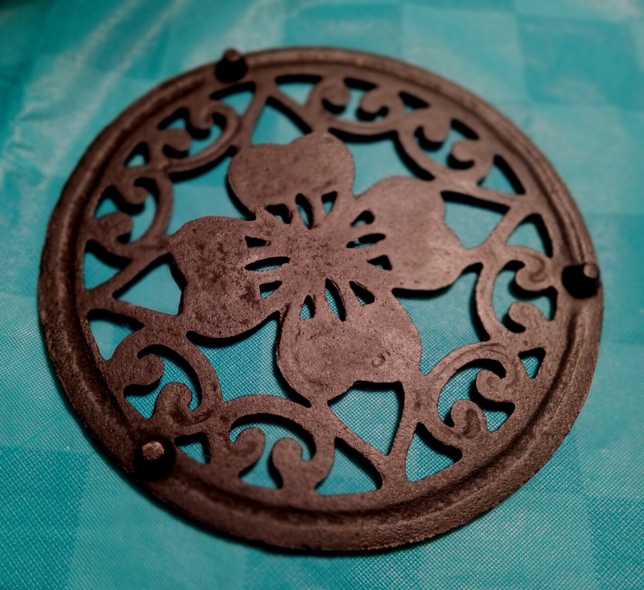 Trivets Set 2 Solid 7" Round Cloverleaf Black Heavy Steel 1 1/4" Pounds Each gallery