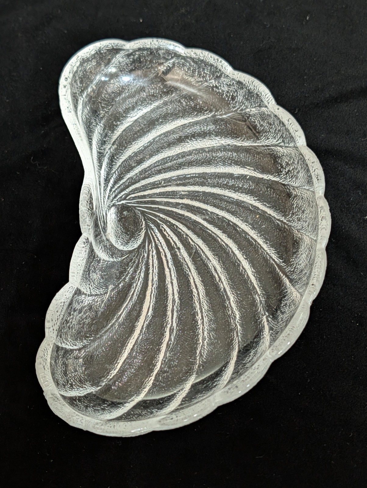 Beautiful IVV Spiral Line Glass Side Plate-Clamshell 8in. X 5in. Heavy Glass gallery