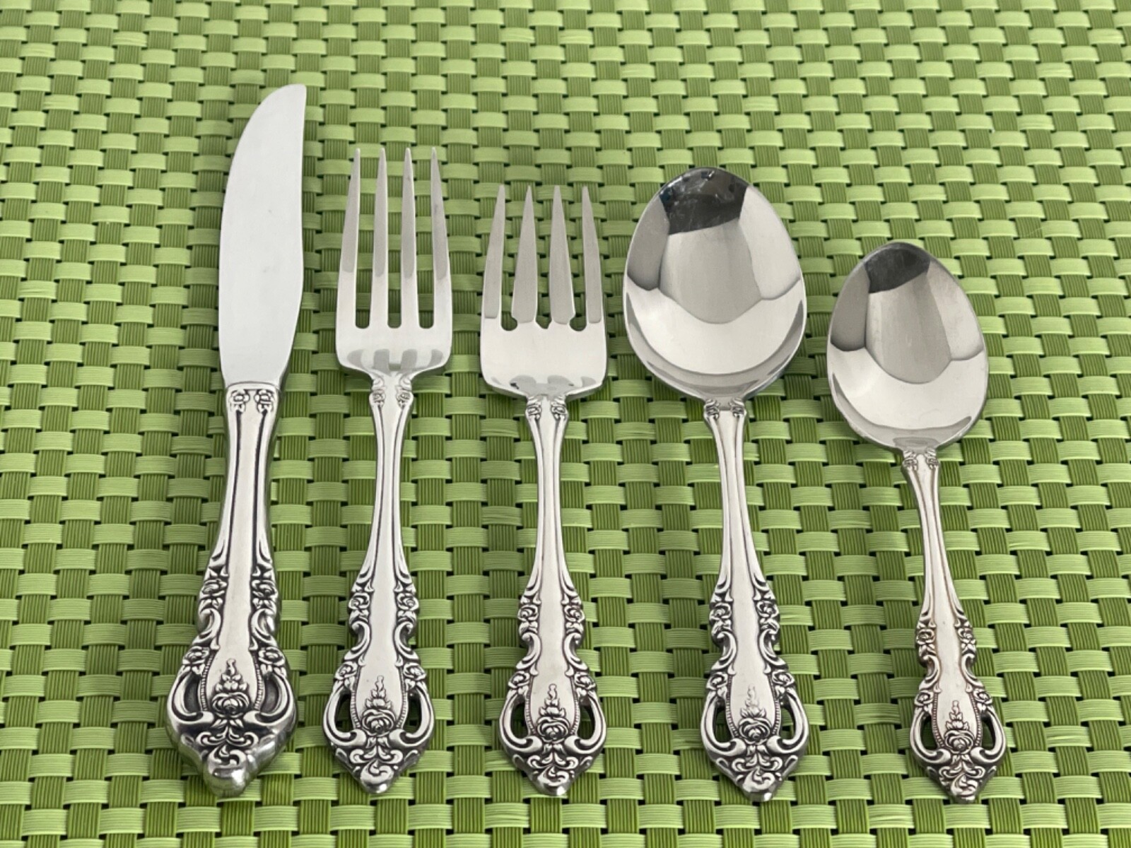 Oneida Community BRAHMS Stainless Glossy Silverware Flatware Smart Choice A28G gallery