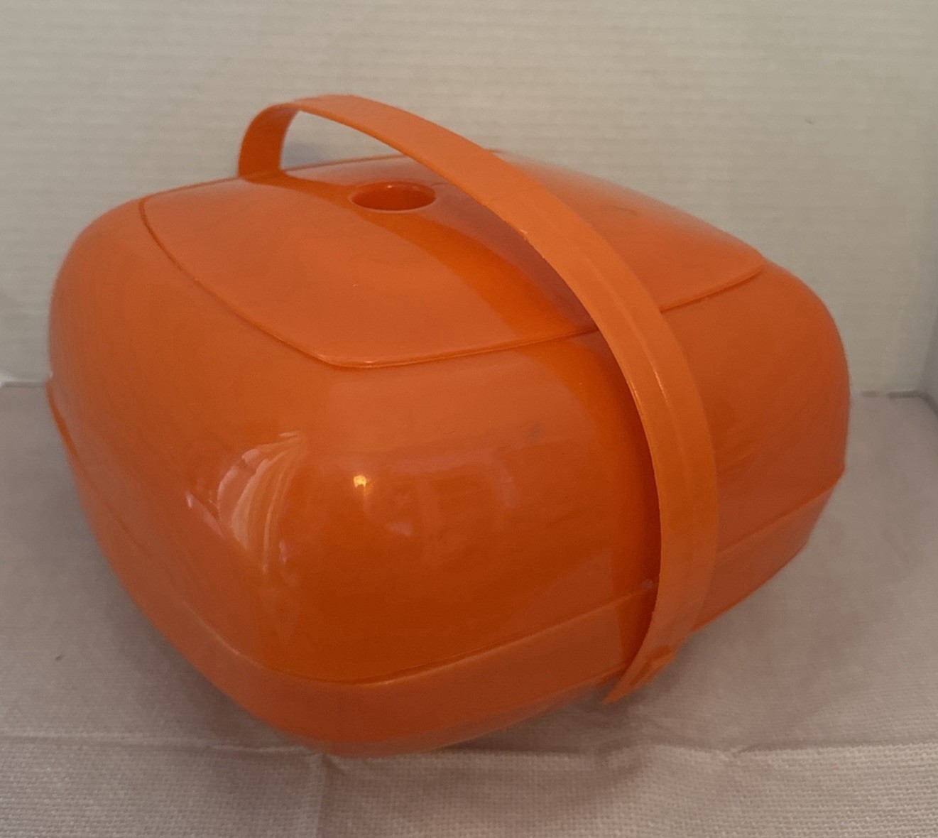 VTG Pic-Nic-Pac Caddy With Accessories MCM 6x9” Nesting Plastic Dinnerware Set gallery
