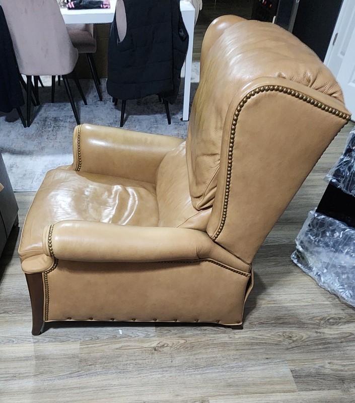 $4995 Handcock & Moore Raindance Manual Recliner Custom Camel Leather 1084 gallery