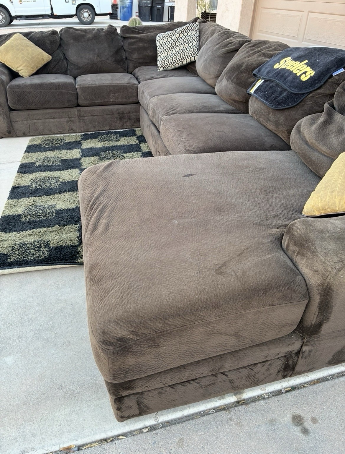 Brown Solid Fabric Sectional Sofa/Couch Right Chaise Traditional Round Arm gallery