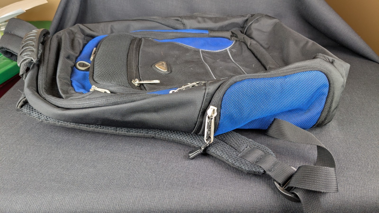 CLone backpack Black and Blue 3