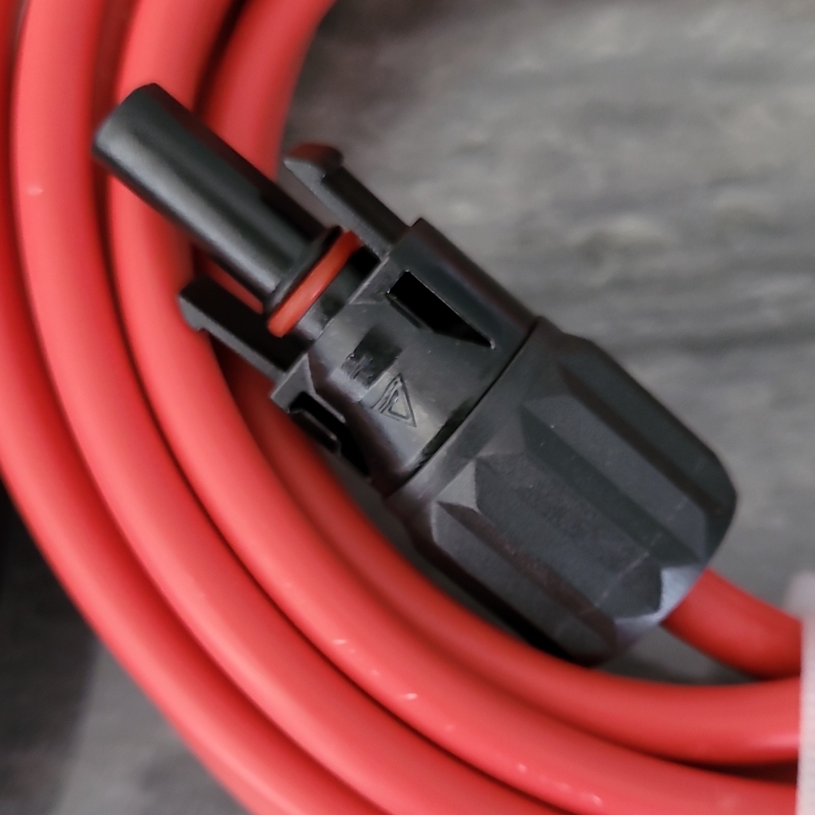 10 AWG 6mm² Solar Panel Extension Cable Connector PV Bare Wire 20" Black 20" Red gallery
