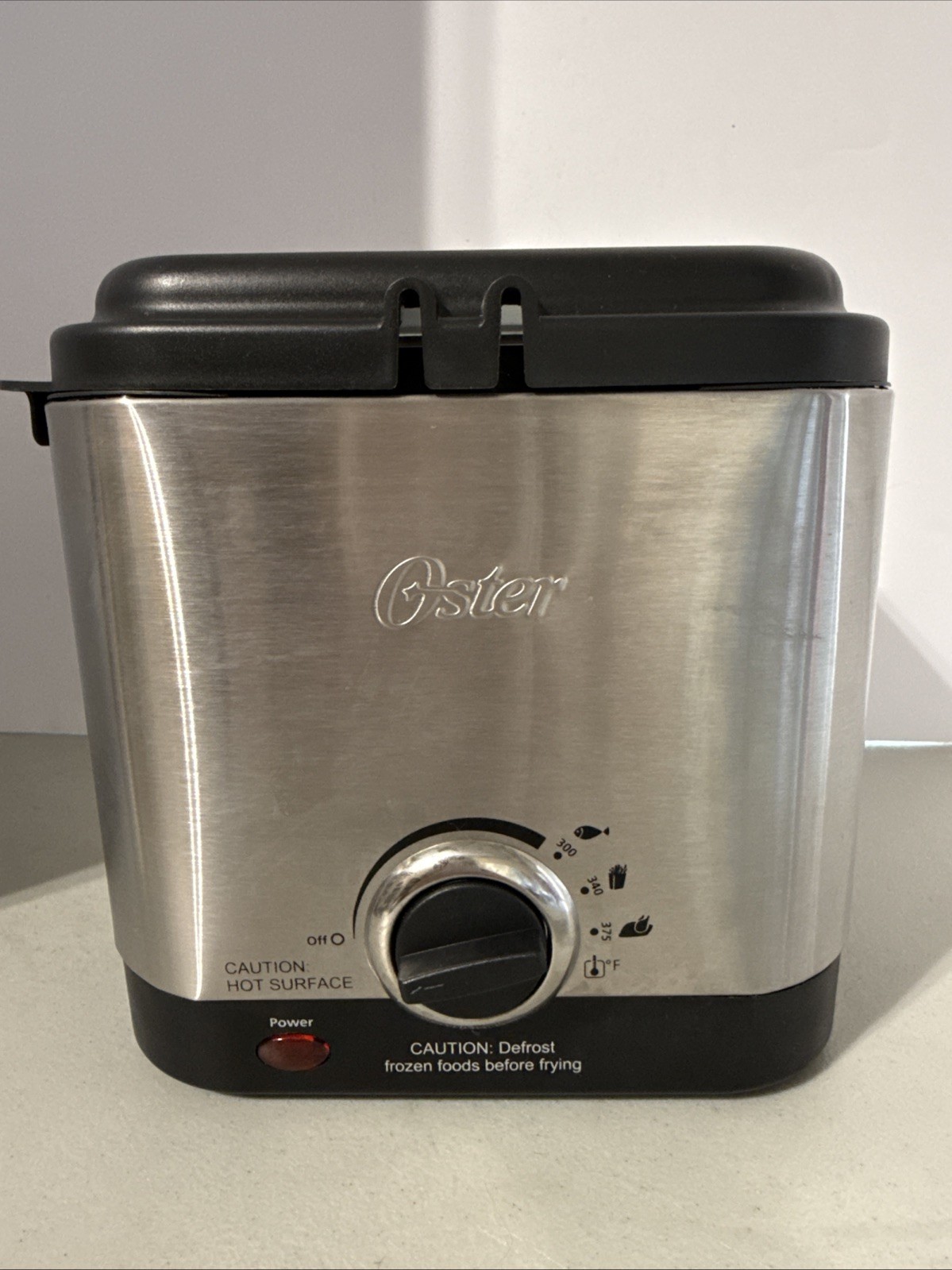 Oster CKSTDF102-SS Electric Deep Fryer - Silver/Black Open Box gallery