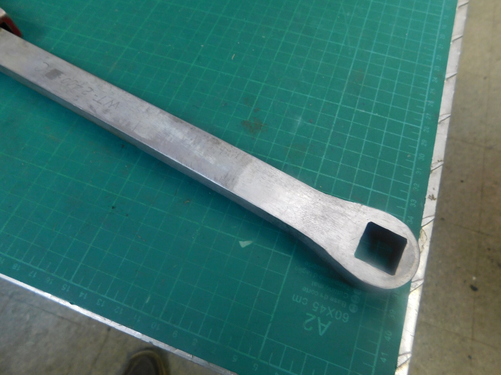 APCO Mossberg Attleboro Mass 3/4" Drive Torque Wrench 0-2400 Inch Pounds gallery