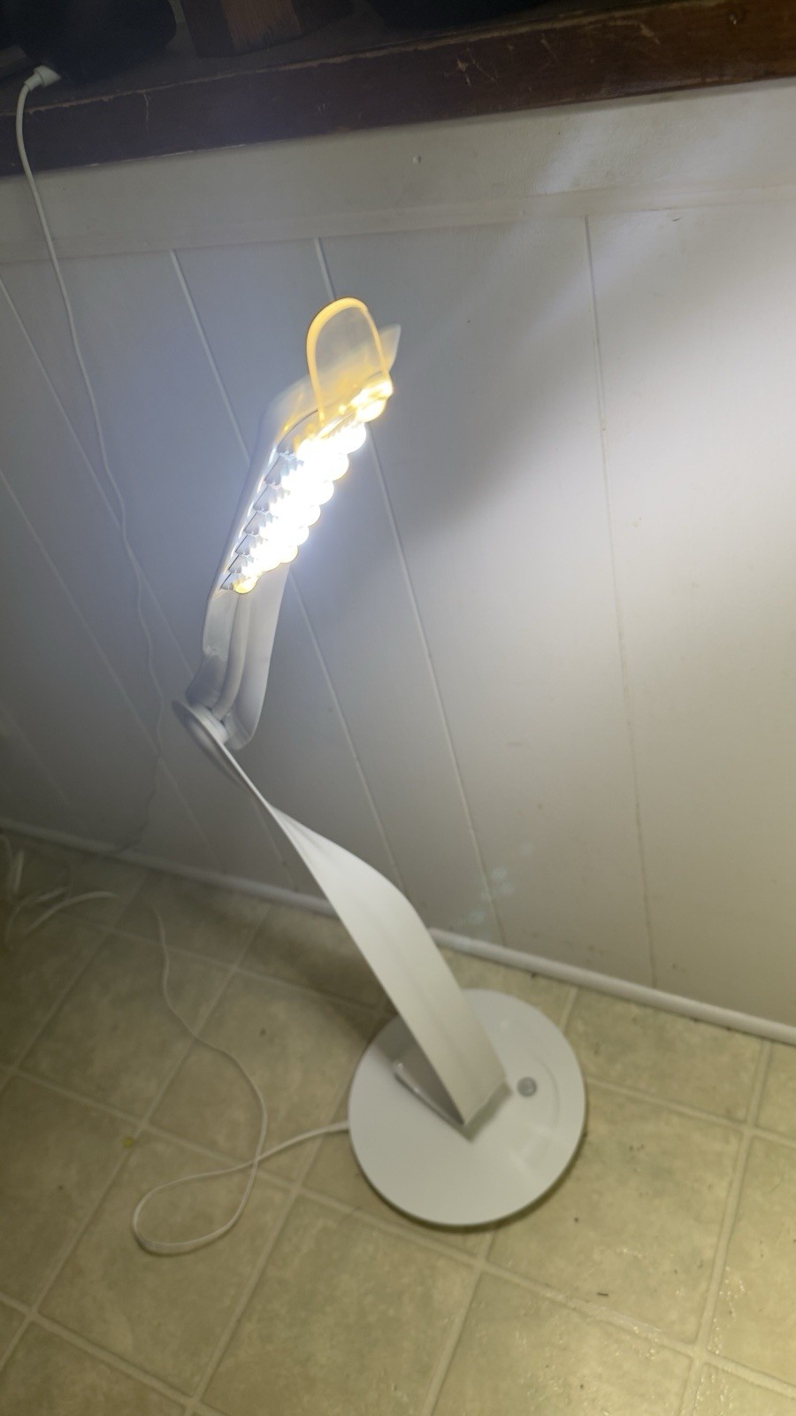Herman Miller Leaf LED Desk Lamp Touch Control Adjustable White G6510 gallery