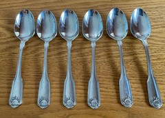 Oneida Heirloom Classic Shell 6 Stainless Oval Soup Spoons 6 3/4″ Cube Mark