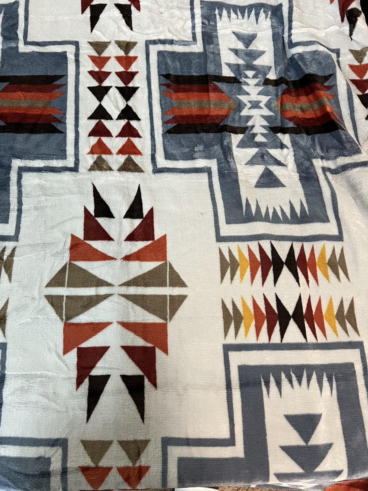 Native American Style 2 Ply Plush Reversible Throw Blanket Baby-Kid Light Grey gallery