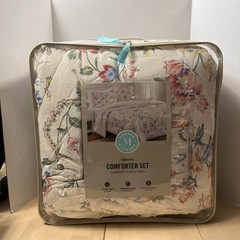 New Martha Stewart Queen Size Reversible White Floral Print Comforter & 2 Shams