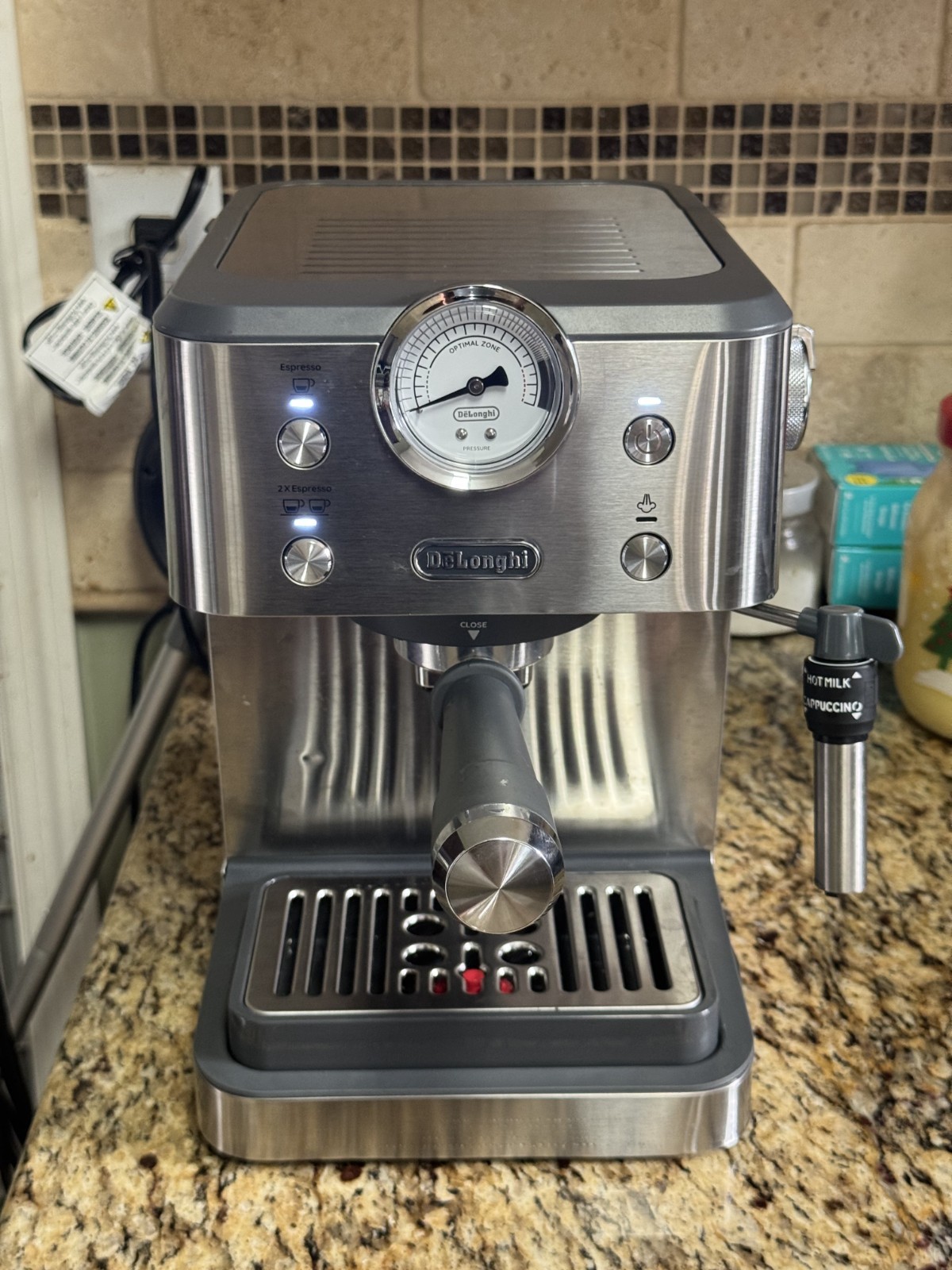 DeLonghi Linea Classic Espresso Machine - Minor Dings - W/ Box and 1/2Cup Puc gallery
