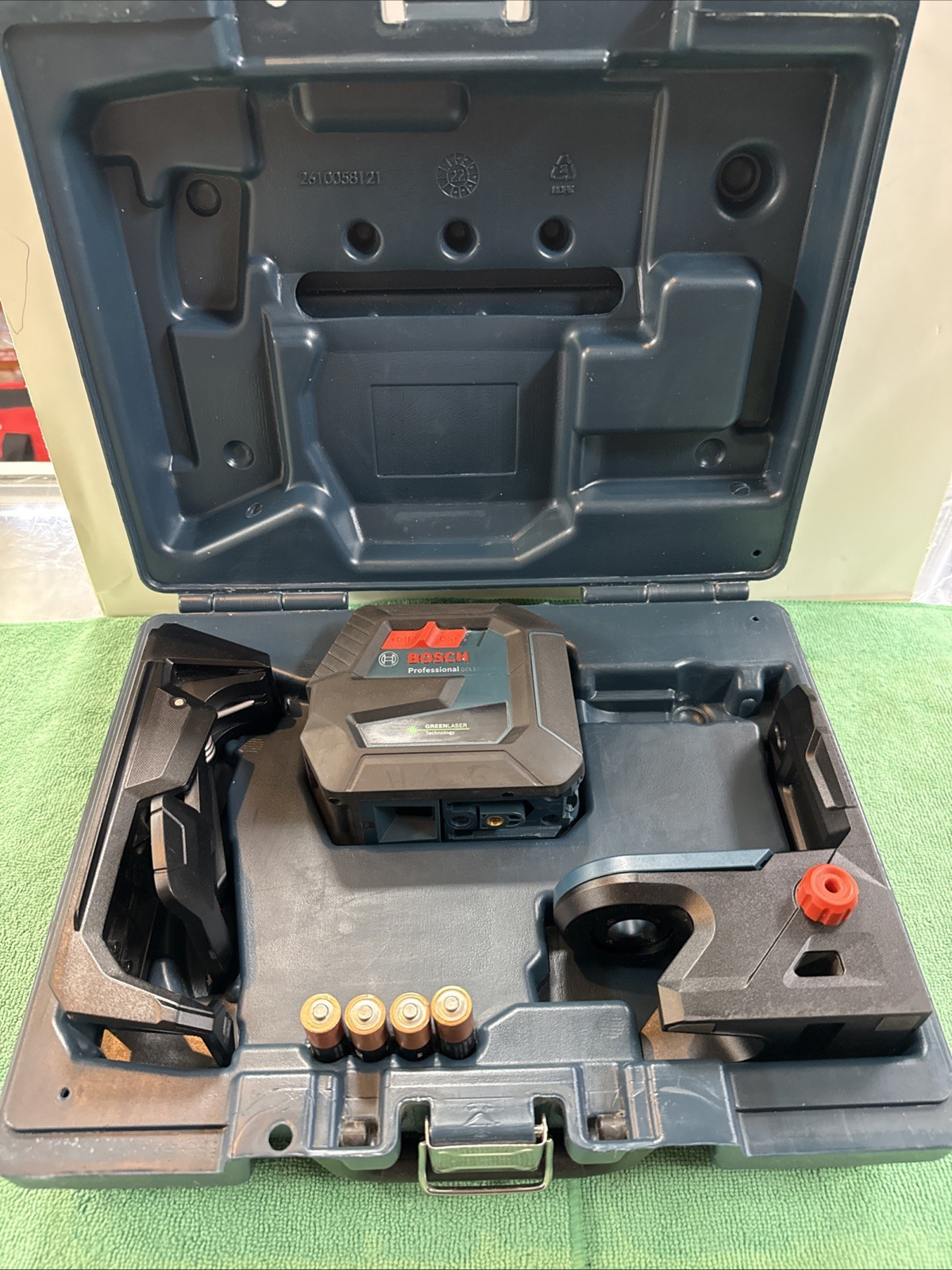 BOSCH Professional GCL100-40G Green Self-Leveling Cross-Line Laser gallery