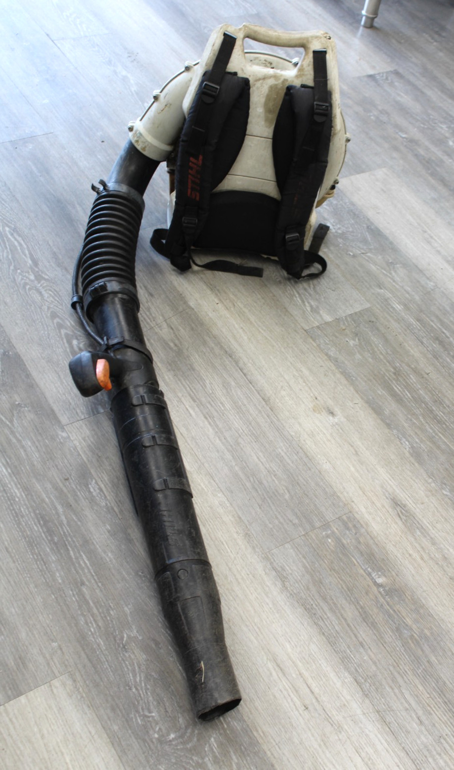 STIHL BR600 PROFESSIONAL GAS BACKPACK LEAF BLOWER 65cc gallery