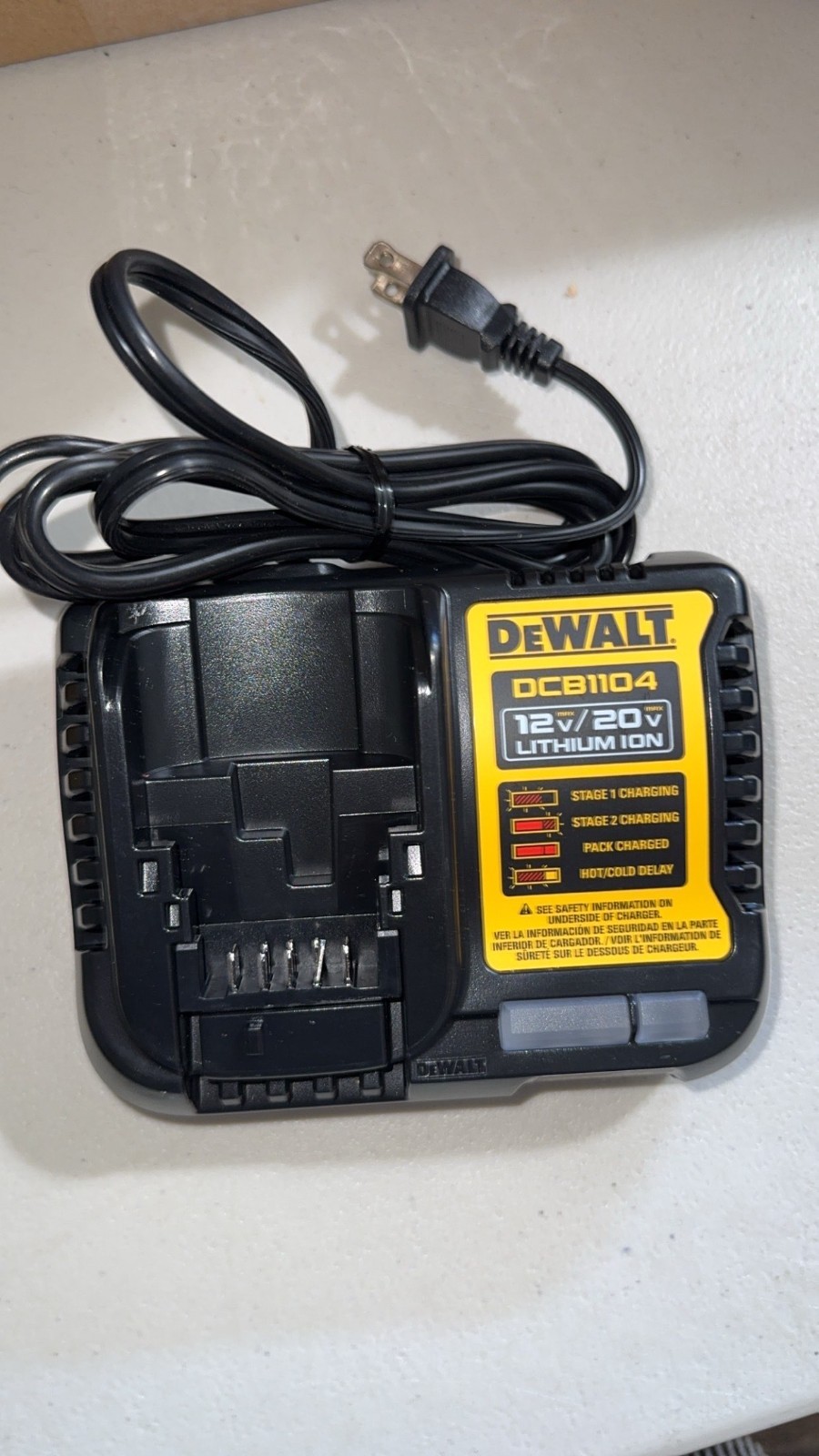 DEWALT DCB1104 20V Fast Battery Charger OEM Replaces DCB115 / DCB112 A5 gallery
