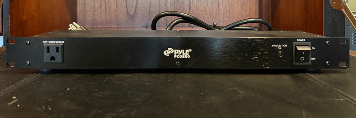 Pyle 9-Outlet Rack-Mountable Power Strip Surge Protector PCO850 gallery