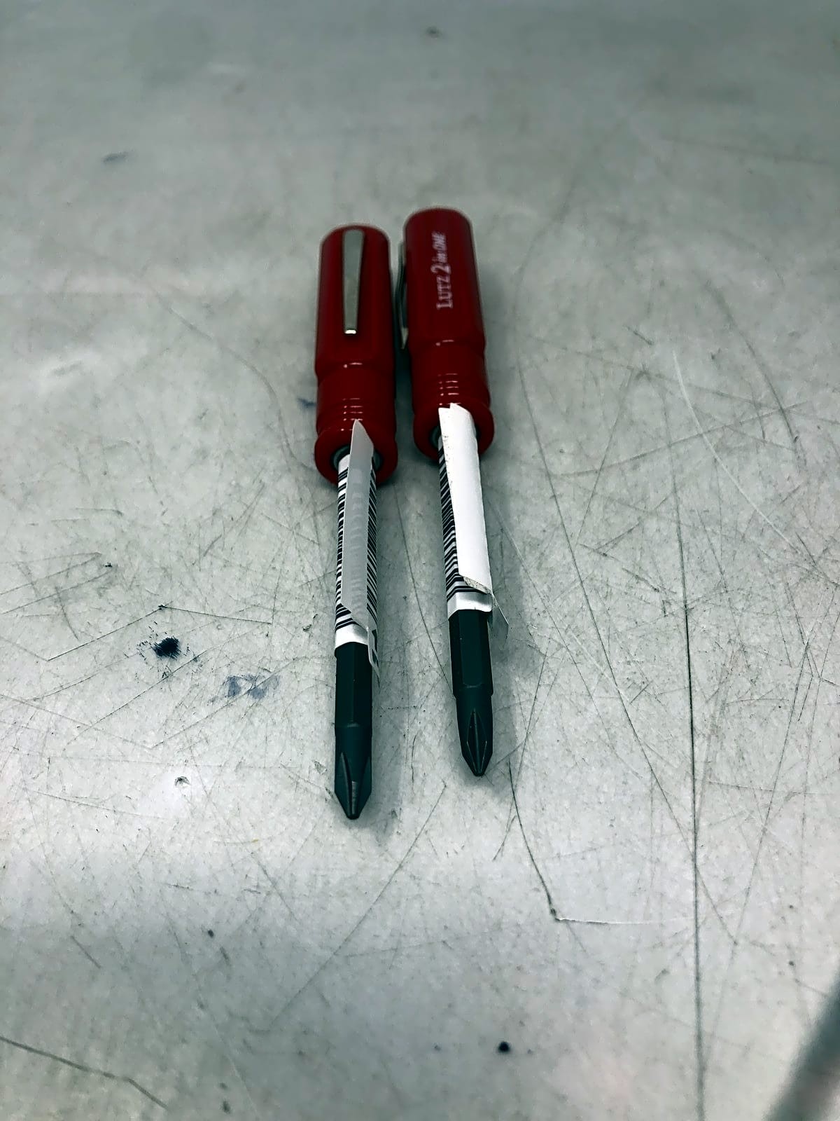 Lutz 2-in-One Screwdriver Red Handle Chrome Vanadium Set of 2 2-Pack gallery