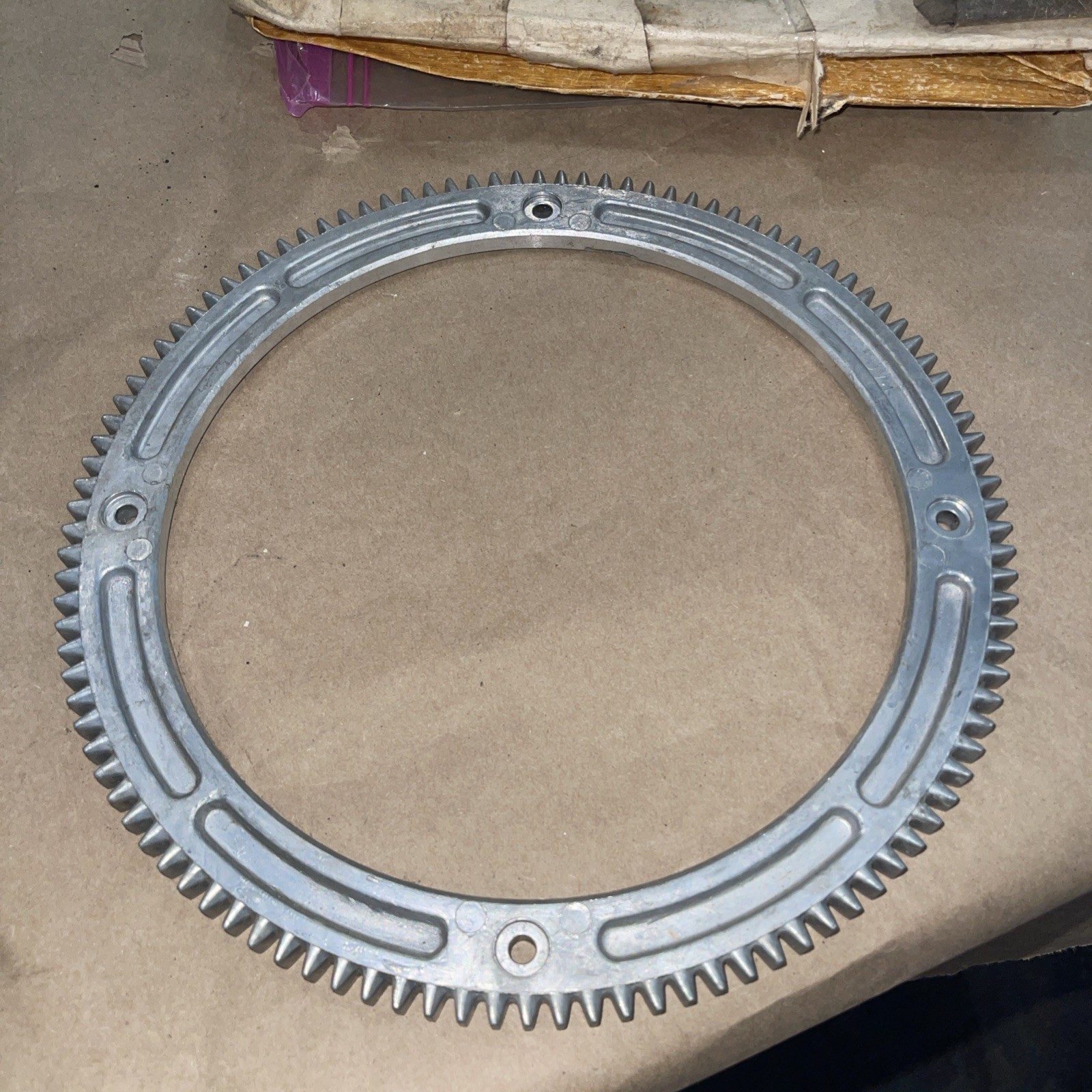 Genuine Briggs & Stratton 492230 Ring Gear – OEM – New Old Stock – Discontinued gallery