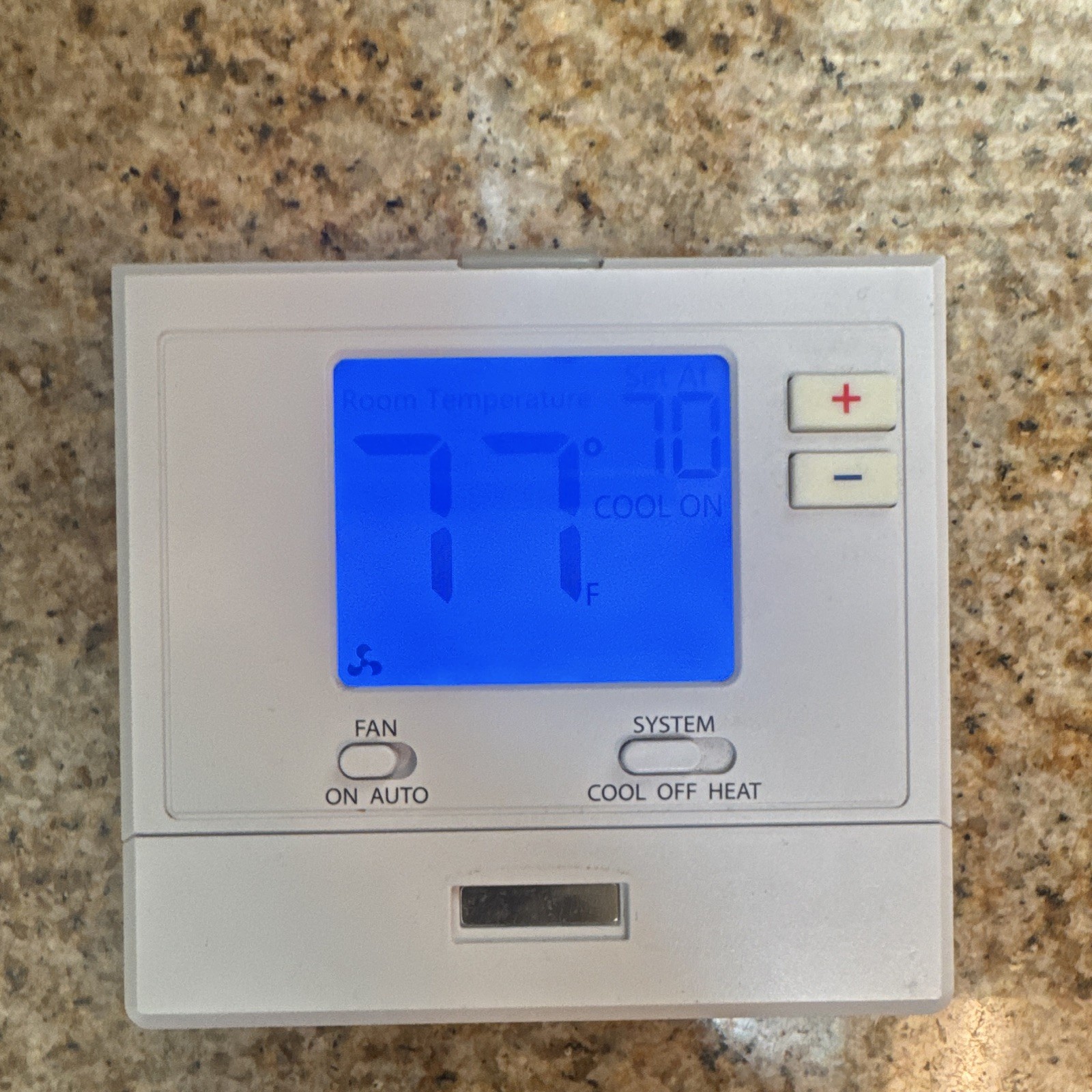 Pro1 IAQ T701 Non-Programmable Battery Thermostat Heat/Cool/Off White gallery