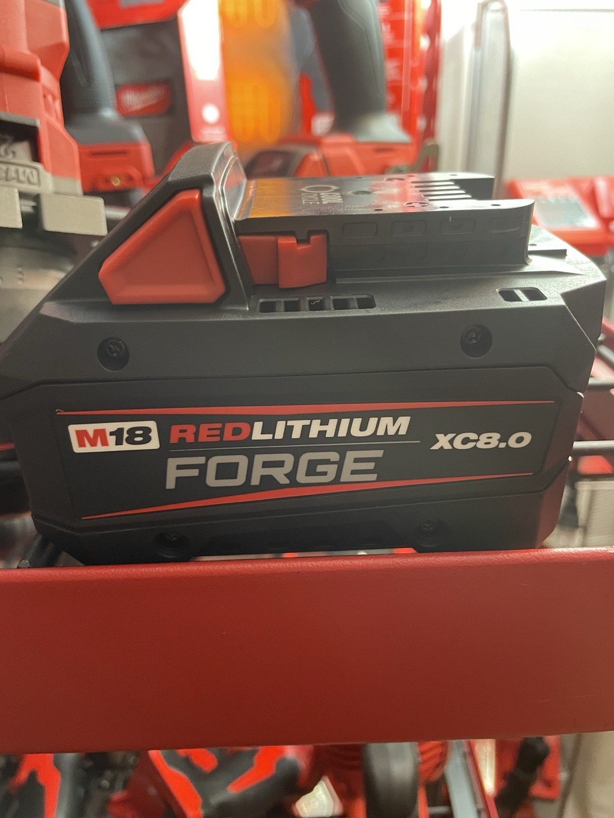 M18 18V Lithium-Ion REDLITHIUM FORGE XC 8.0 Ah Battery Pack gallery