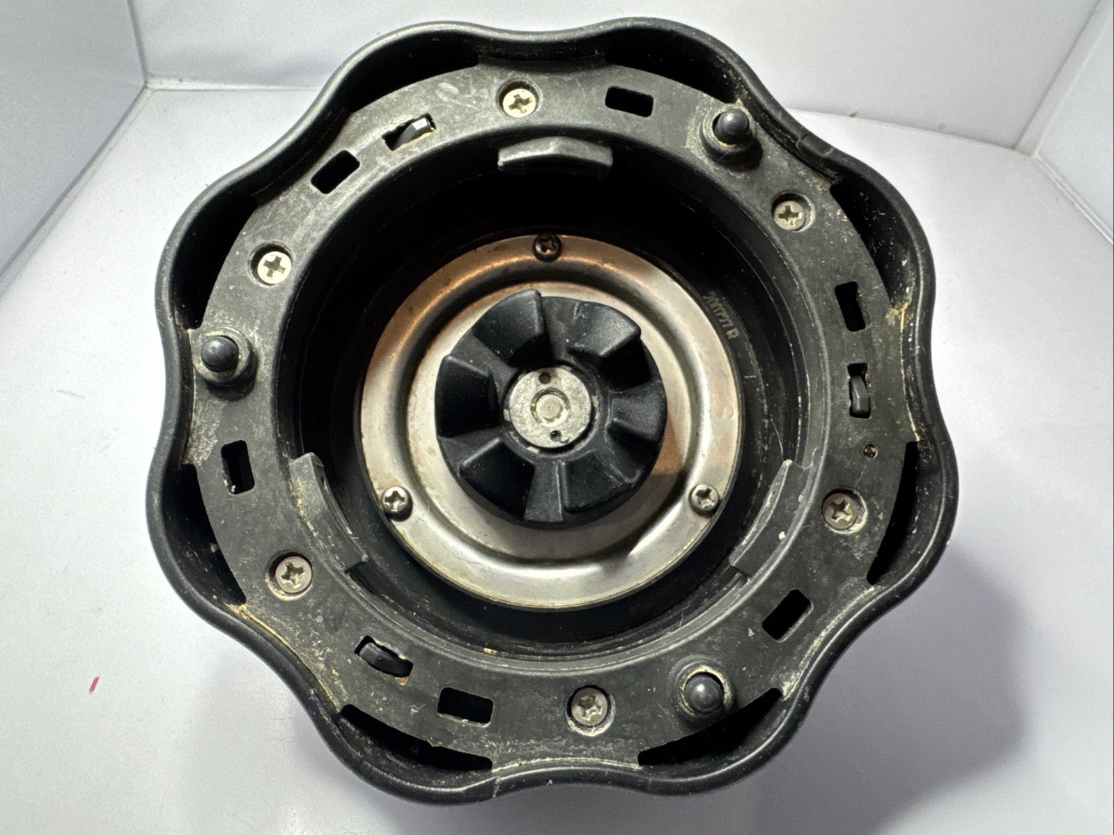 BX1720 Easy Twist Extractor Blade Assy NutriBullet NB50100C, NBF50500, NB50200 gallery