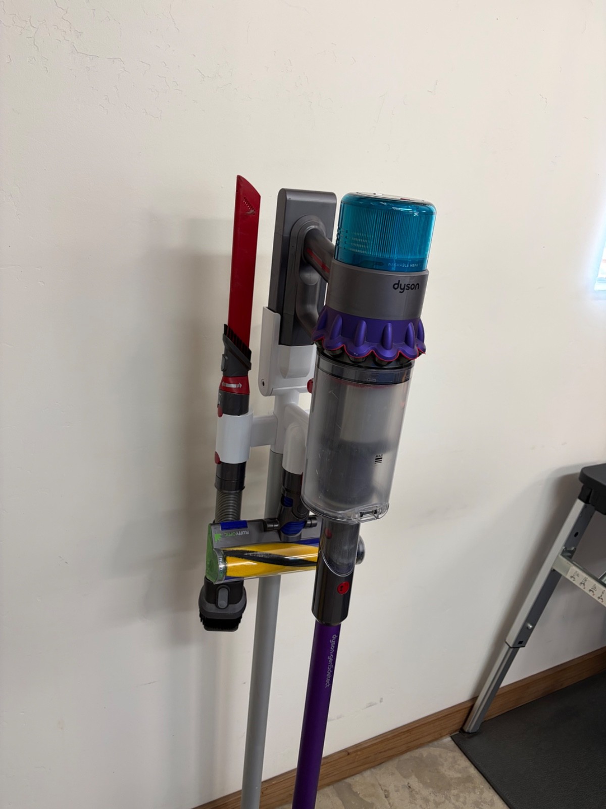Dyson Gen5 Detect Absolute Cordless Vacuum And accessories . gallery