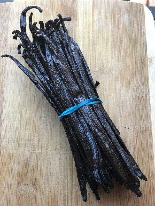Fresh Madagascar Grade A ORGANIC Bourbon Vanilla Beans [Whole] gallery