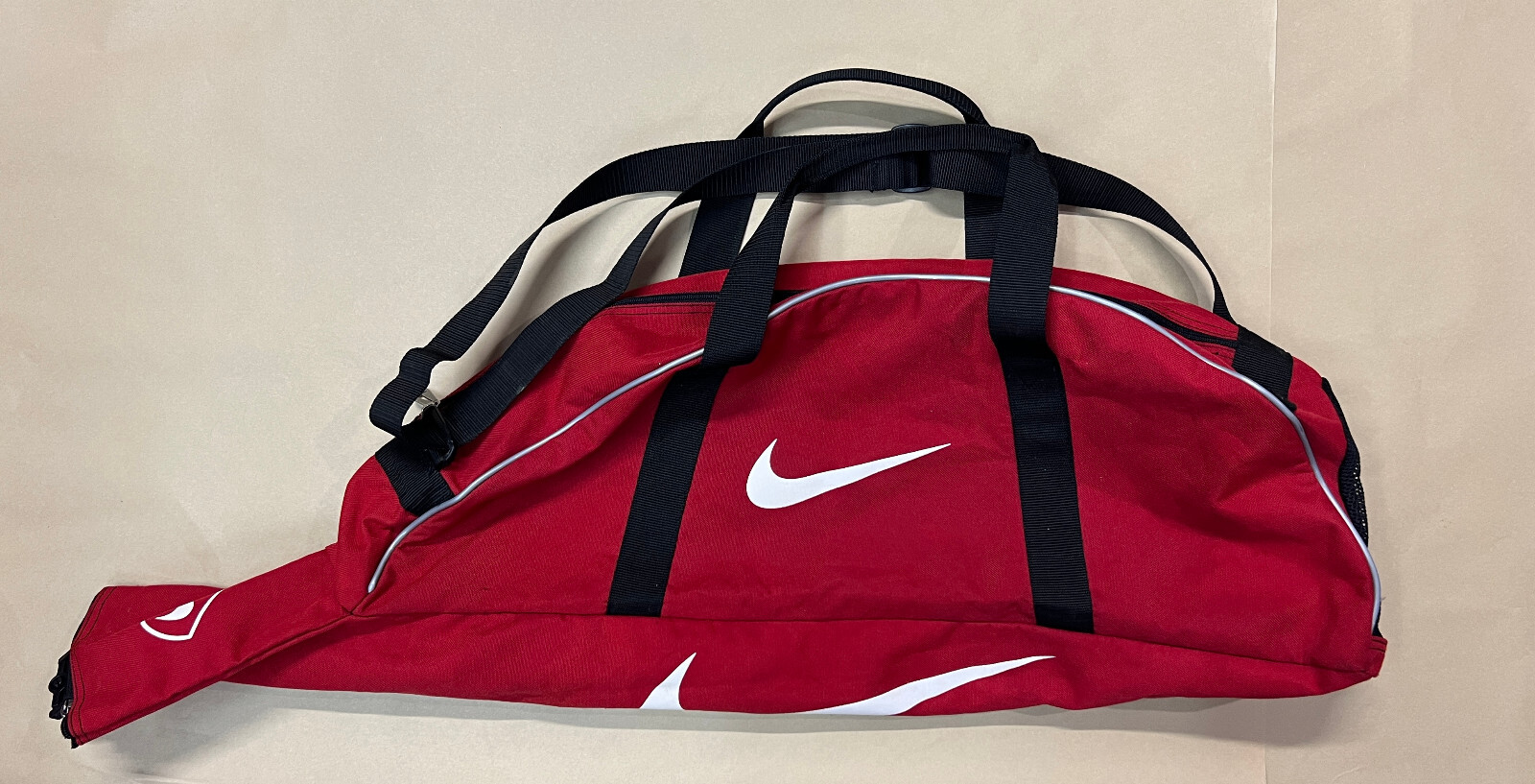 B008 Nike Red Baseball duffle Bag